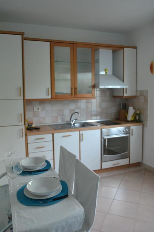 Apartments Mirna With Parking Lovran Exterior foto